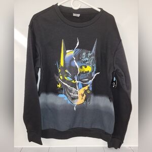 NWT Mad Engine Batman Skull Grunge Graphic Crewneck Sweater, Medium